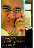 Za nogami za kaloryferem