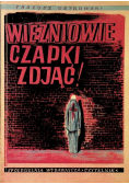 Więźniowie czapki zdjąć 1945 r.