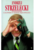 Człowiek w jednej rękawiczce