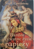 Bardzo prywatne życie papieży