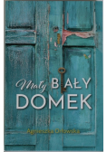 Mały biały domek
