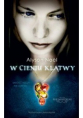 W cieniu klątwy