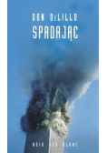 Spadając