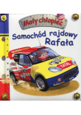 Samochód rajdowy Rafała Mały chłopiec