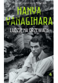 Ludzie na drzewach