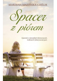 Spacer z piórem