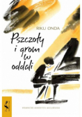 Pszczoły i grom w oddali