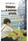 Chłopiec w pasiastej piżamie