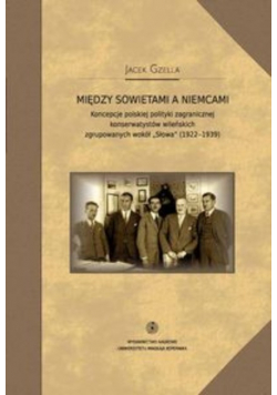 Między Sowietami a Niemcami
