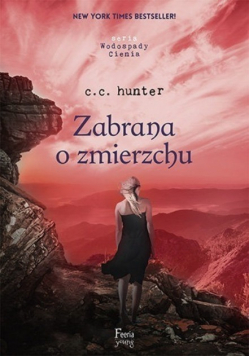 Wodospady Cienia Zabrana o zmierzchu