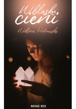 W blasku cieni