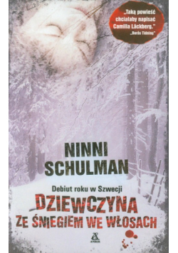 Dziewczyna ze śniegiem we włosach